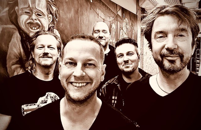 Live Muziek: Frozen Stream in Veghel